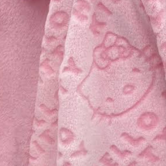 Hello Kitty Lavender Kids Robe - Picture 2 of 7